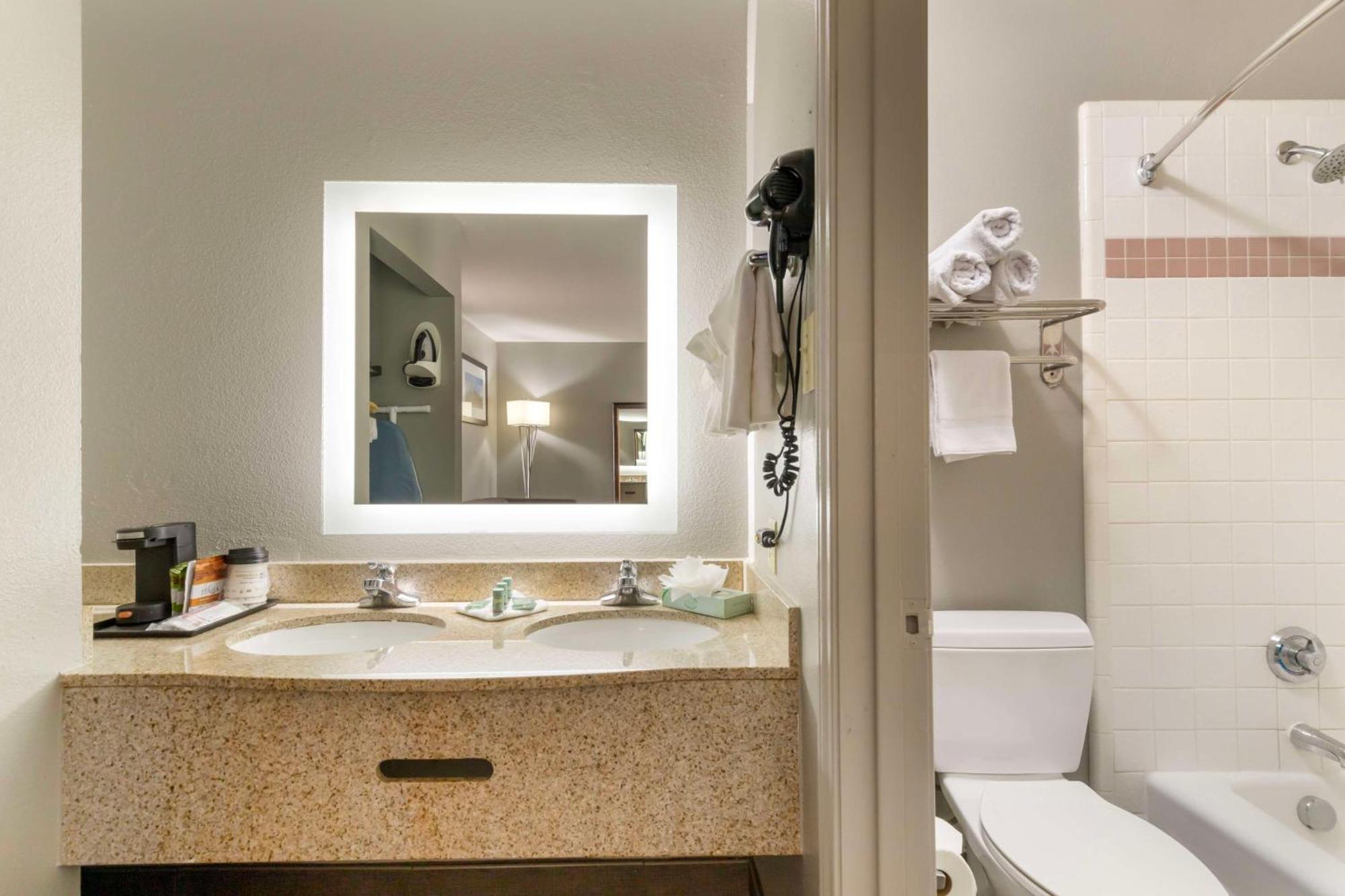 Best Western Near Lackland Afb Seaworld San Antonio Exterior foto