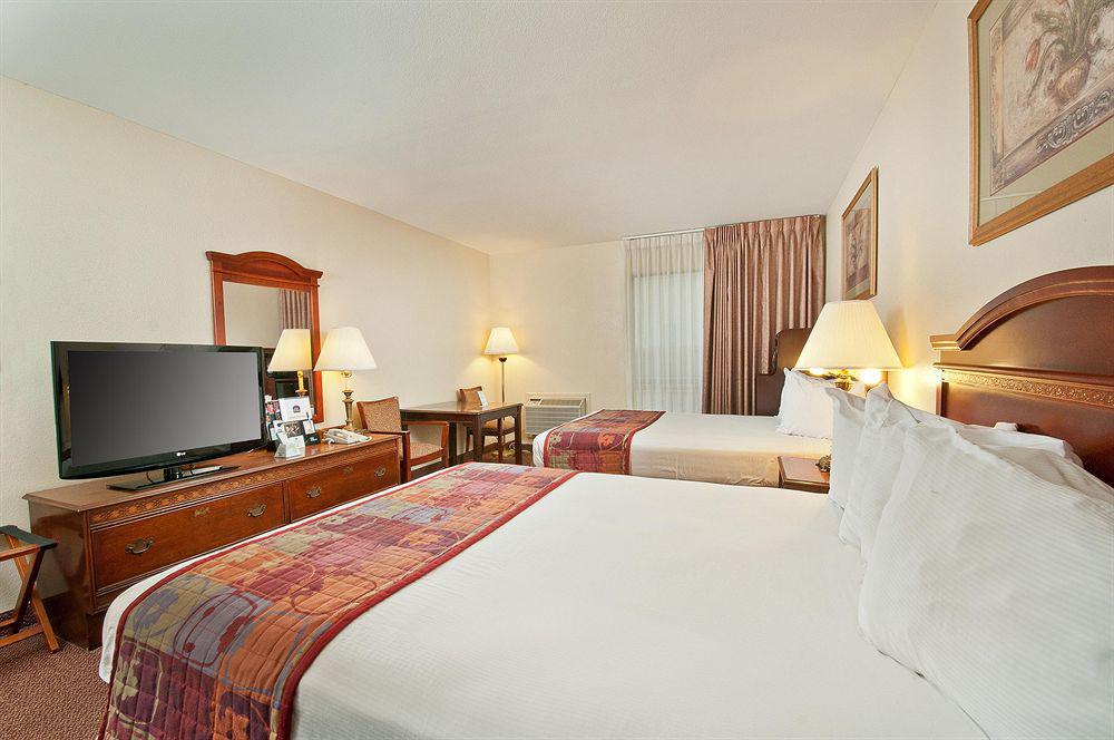 Best Western Near Lackland Afb Seaworld San Antonio Exterior foto